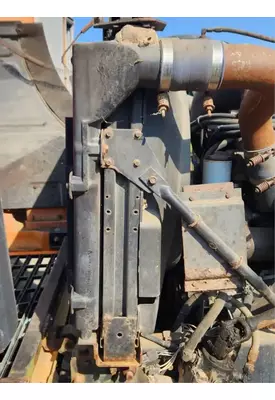 Mack CH612 Radiator