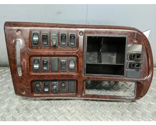 Mack CH613 Instrument Cluster