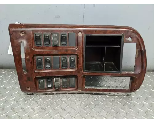 Mack CH613 Instrument Cluster