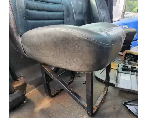 Mack CH613 Seat, Front