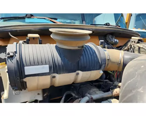 Mack CHN613 Air Cleaner