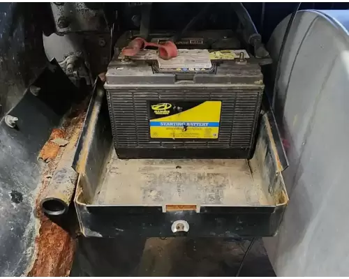 Mack CHN613 Battery Box