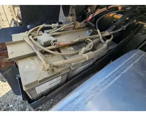 Mack CHN613 Battery Box
