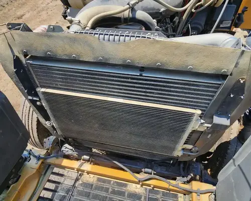 Mack CHN613 Intercooler