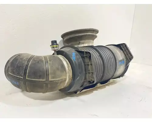Mack CHU613 Air Cleaner