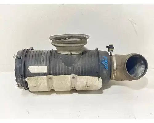 Mack CHU613 Air Cleaner