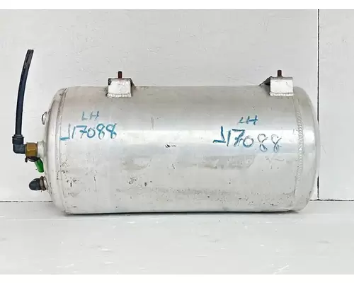 Mack CHU613 Air Tank