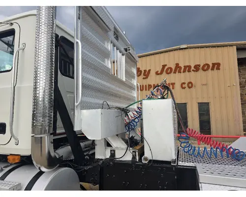 Mack CHU613 Complete Vehicle