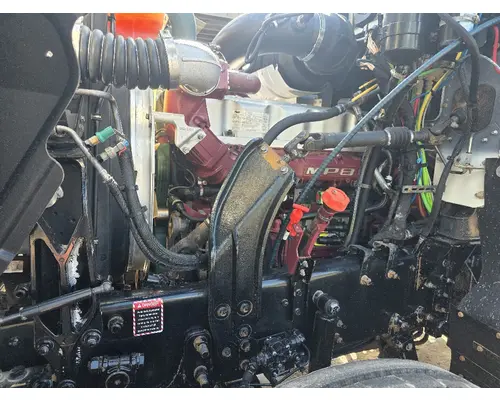 Mack CHU613 Complete Vehicle