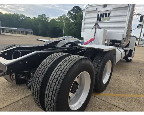 Mack CHU613 Complete Vehicle