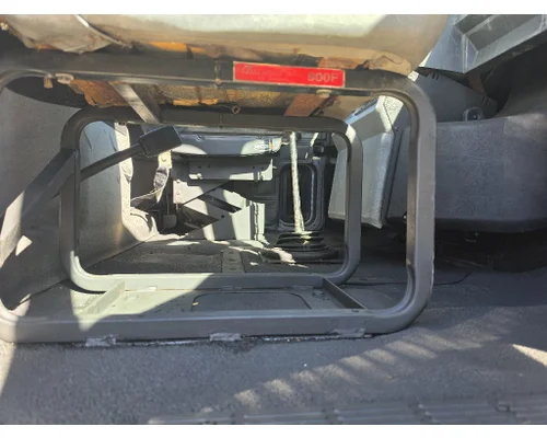 Mack CHU613 Complete Vehicle