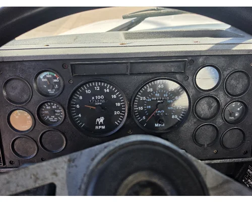 Mack CHU613 Complete Vehicle
