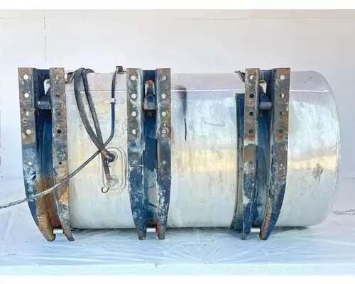 Mack CHU613 Fuel Tank