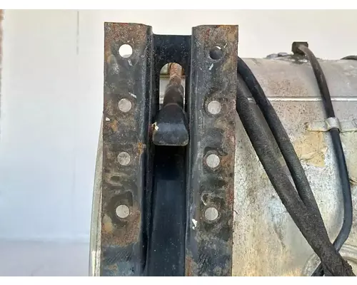 Mack CHU613 Fuel Tank