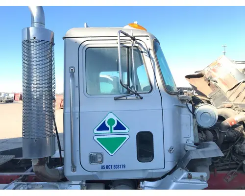 Mack CH Cab Assembly