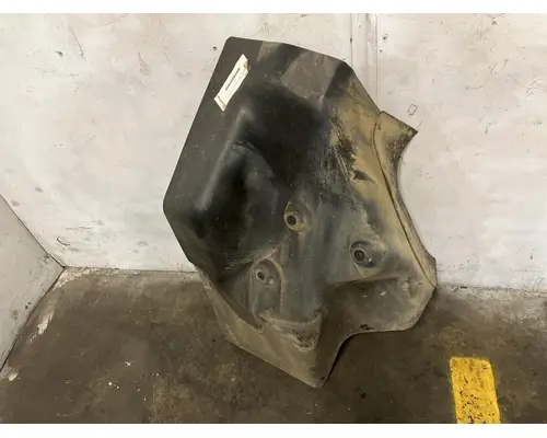 Mack CH Fender, Inner