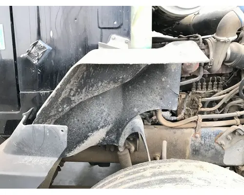 Mack CH Fender