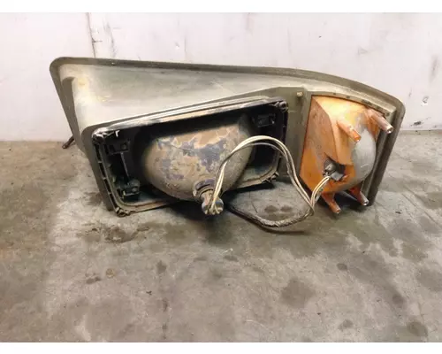 Mack CH Headlamp Assembly