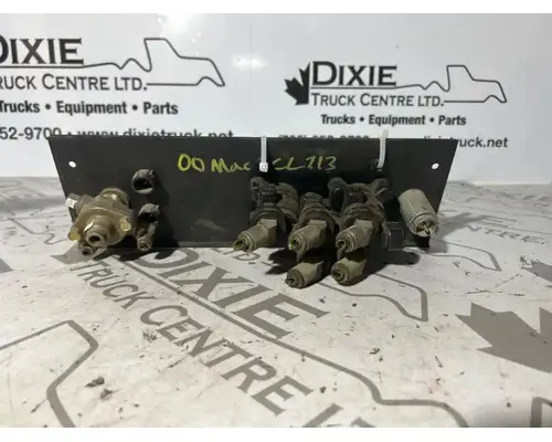 Mack CL713 Dash Assembly