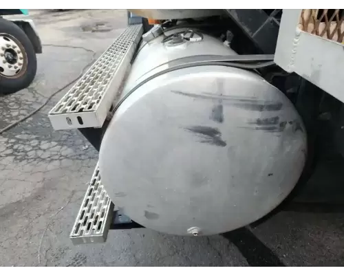 Mack CL713 Fuel Tank