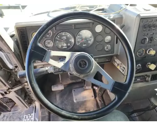 Mack CL713 Steering Column