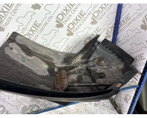 Mack CL733 Fender Extension