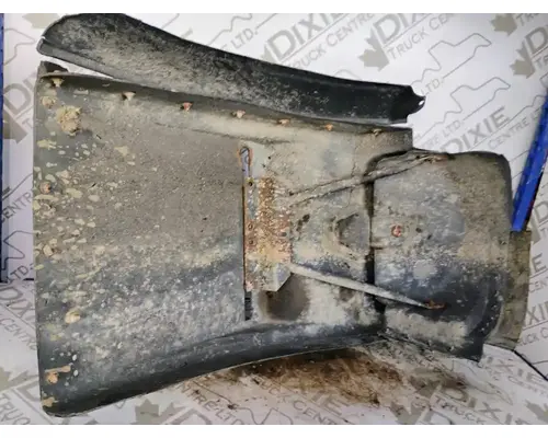 Mack CL733 Fender Extension