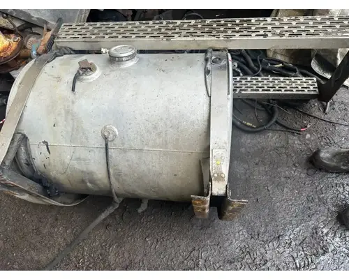 Mack CL733 Fuel Tank