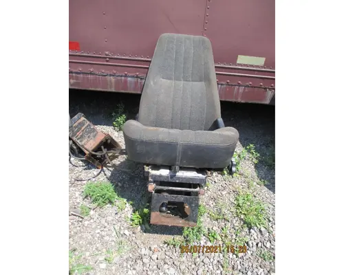 Mack CL Seat, Front