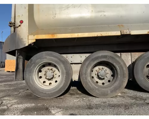 Mack CRD92-93 Cutoff