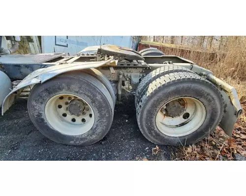 Mack CRD93 Cutoff