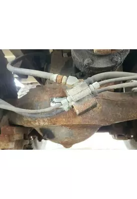 Mack CRD93 Cutoff