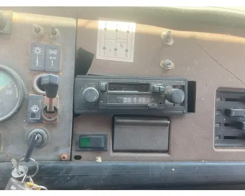 Mack CS MIDLINER Heater & AC Temperature Control