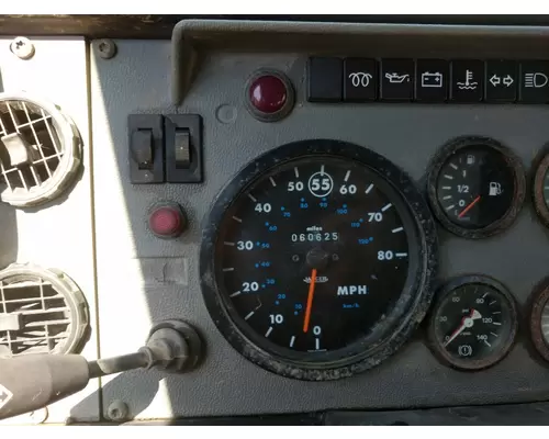 Mack CS250P Instrument Cluster