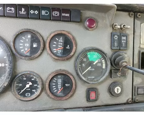 Mack CS250P Instrument Cluster