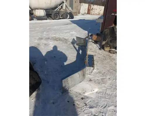 Mack CT713 Bumper Assembly, Front