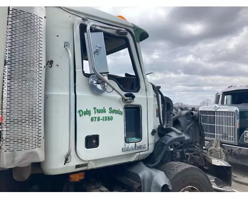 Mack CTP700B (GRANITE) Cab Assembly