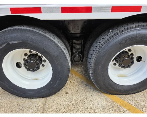 Mack CV700 SERIES Complete Vehicle