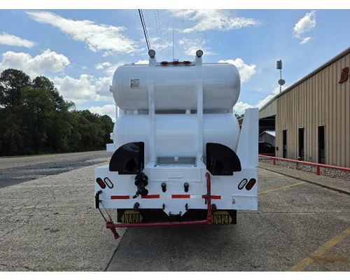 Mack CV700 SERIES Complete Vehicle