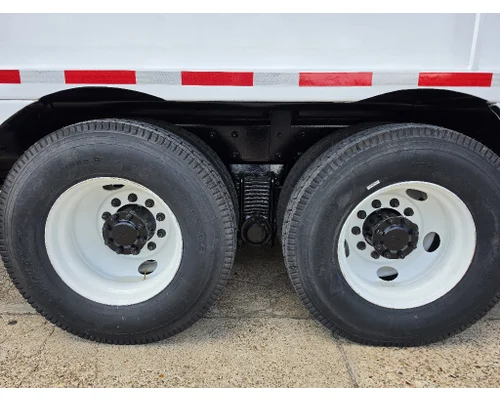 Mack CV700 SERIES Complete Vehicle