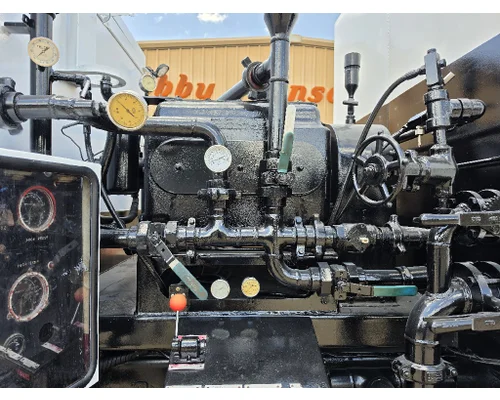Mack CV700 SERIES Complete Vehicle