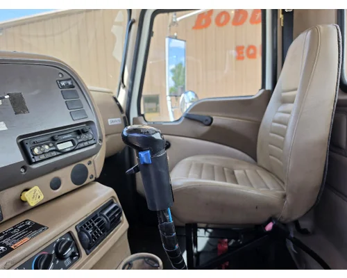 Mack CV700 SERIES Complete Vehicle