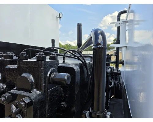 Mack CV700 SERIES Complete Vehicle