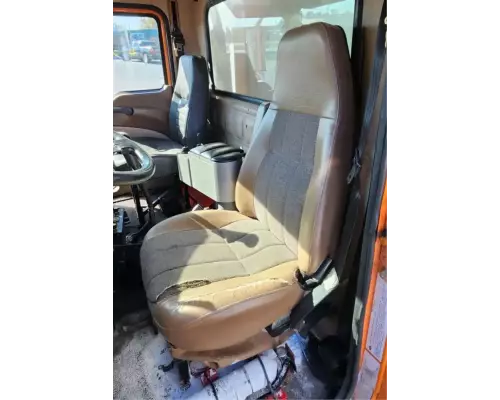 Mack CV712 Granite Seat, Front