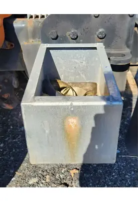 Mack CV712 Granite Tool Box