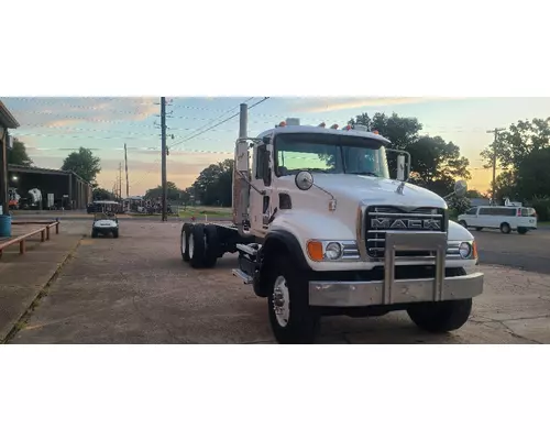 Mack CV713 GRANITE Complete Vehicle