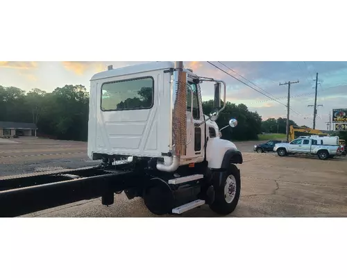 Mack CV713 GRANITE Complete Vehicle