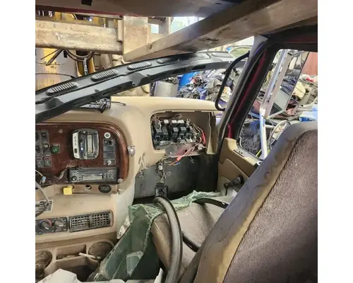 Mack CV713 Granite Cab