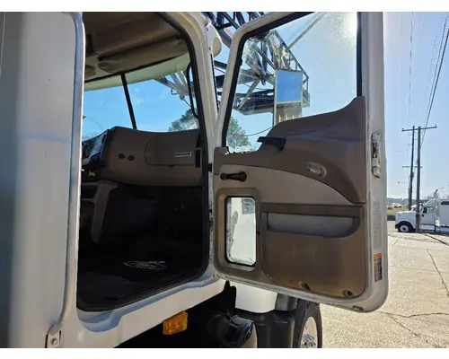 Mack CV713 Complete Vehicle