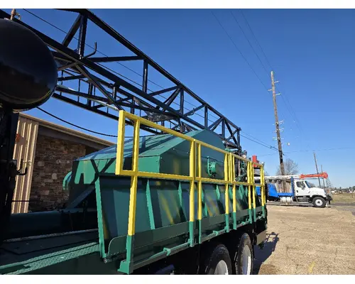 Mack CV713 Complete Vehicle